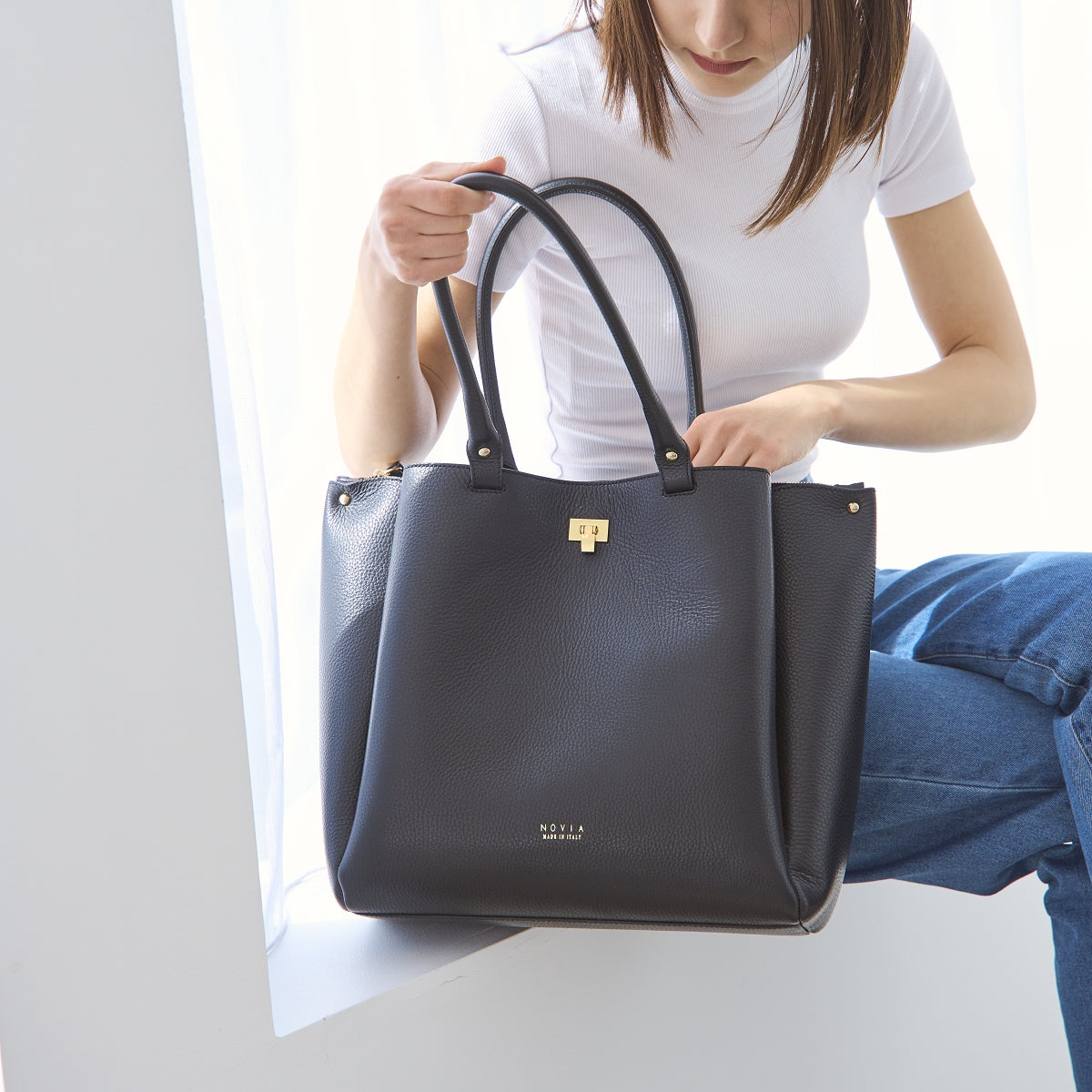 LIA TOTE