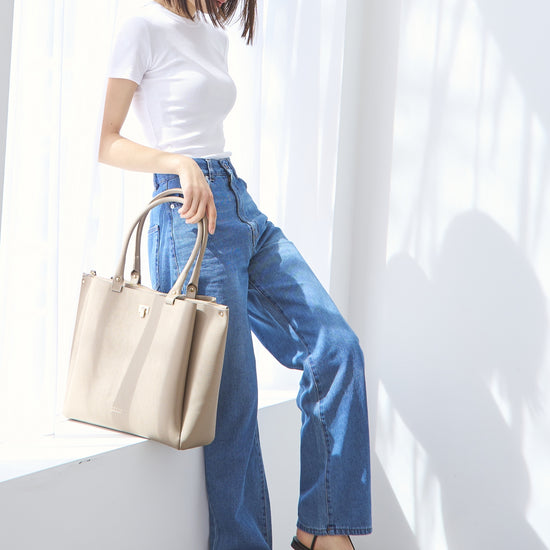 LIA TOTE