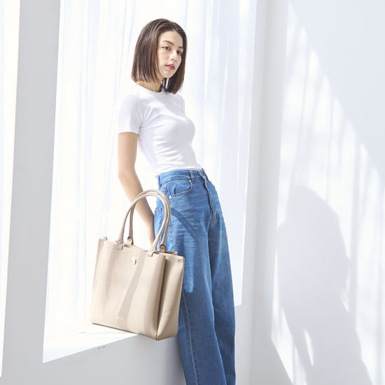 LIA TOTE